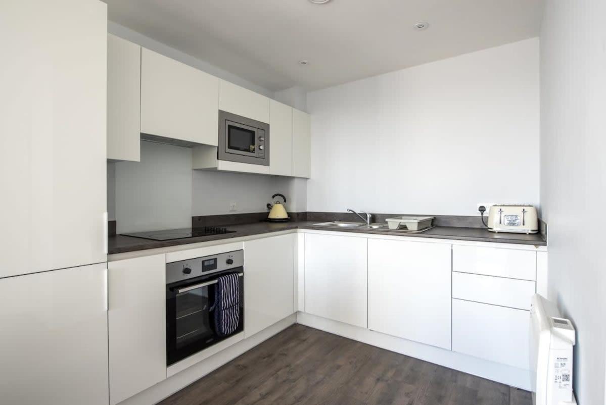 Superb 2 Bedroom Aparttment In Central Бирмингем Экстерьер фото