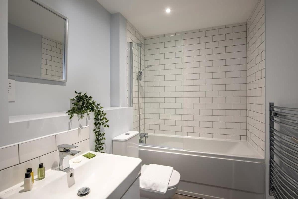 Superb 2 Bedroom Aparttment In Central Бирмингем Экстерьер фото